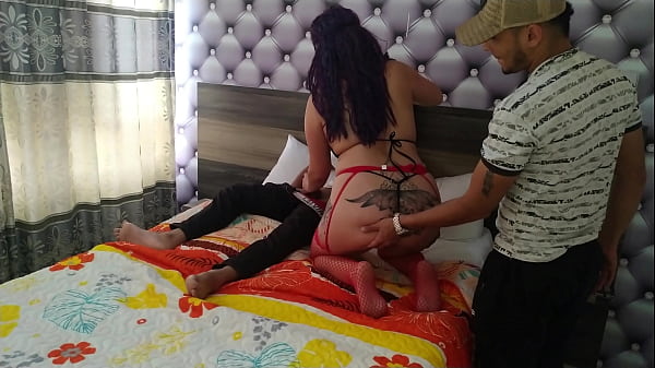 Image CUANDO HACES UN TRIO Y TU NOVIA NO DEJA DE CHUPARSELA A TU AMIGO AFFS QUE RABIA