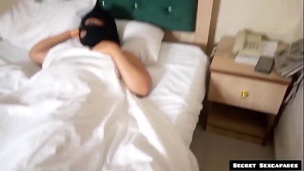 Image SEXY LATINA MILF GETTING READY TO BE FUCKED BY A BBC GUY