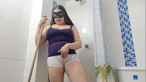 Image Contrate Una Milf Latina Que Lava El Ba&ntilde_o Chupa La Verga Y Lame Las Bolas Toda Una Profesional!! La Mejor Esposa Puta En Nueva York Usa