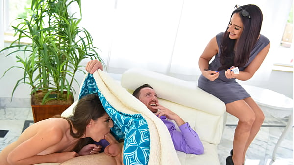 Image Stepdaughter Starts to Give Stepdaddy a Blowjob in The Name of Bug Bite Relief - Famlust