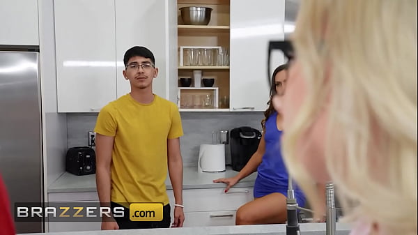 Image Damion Lets Diego Bang His Gf Dixie Lynn So He Can Fuck Smoking Hot MILF Kelsi Monroe - BRAZZERS