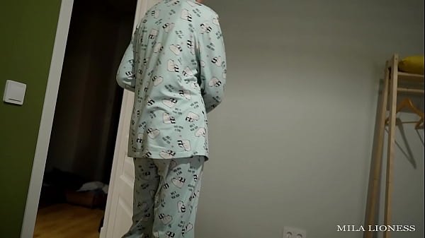 Image Stepmom caught her stepson jerking off and sucked a dick. Cum on my face. Filled with cum