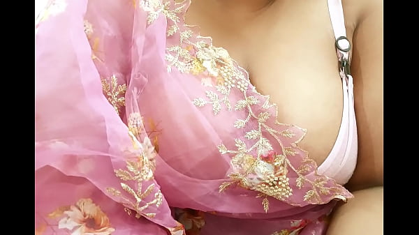 Image Chubby Asian lady