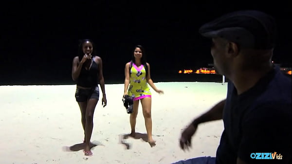 Image Priscila gets picked up at the beach for hardcore sex