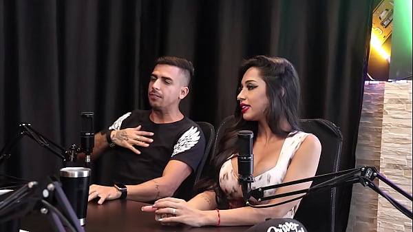 Image Precisou explicar para a fam&iacute_lia o que fazia ap&oacute_s acharem ser uma garota de programa - Casal Fada Prazeres (SHEER/RED)