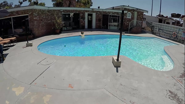 Image Gigi Breeze outdoor pool blowjob