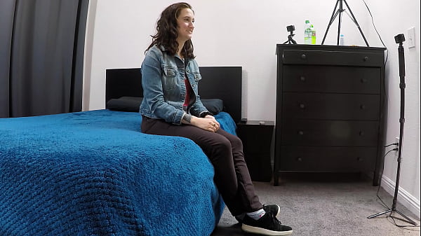 Image Kaytee Kay opens her butt for anal