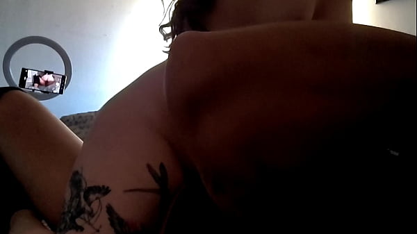 Image Videollamada mostr&aacute_ndole a mi esposo como monto a mi corneador