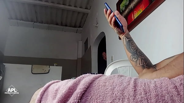 Image Hermanastra cachonda seduce a su hermanastro para que se la folle sin cond&oacute_n
