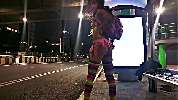 Image Le rompen sus bragas a esta colegiala Tranny y se la follan en cuatro y la ba&ntilde_an de semen