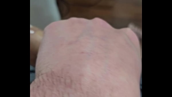 Image TENTANDO COLOCAR A CAMISINHA NO MEU PENIS GROSSO