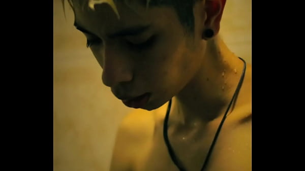 Image Fans exclusive big cock twink cum in the shower
