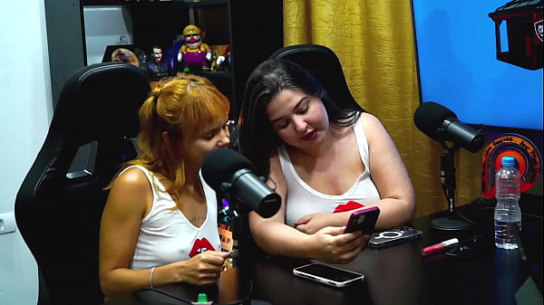 Image Flora Vip ficou t&atilde_o a vontade no Podcast, que tirou os peitos pra fora, o Ruan mostrou o Pau pra ela! - Podcast P&aacute_pum no Barraco!