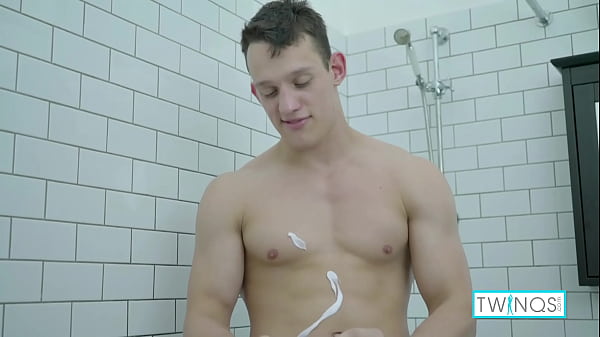 Image Luke Plays With His Big & Hard Cock During The Shower Time!