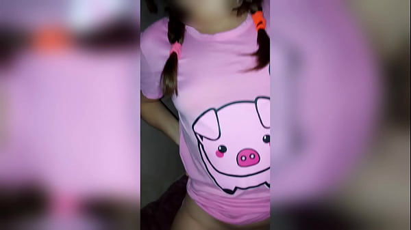 Image Duele ya por favor! Teen queda a cargo con el pervertido de su padrastro y el cabr&oacute_n se mete a su rec&aacute_mara por la noche, casero real