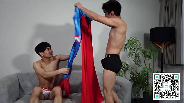 Image superman and spiderman extended version