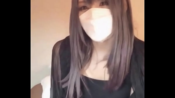 Image Individual shoot Video of a man's daughter who masturbates while distributing at the hotel