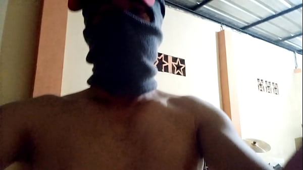 Image SABE FOLLAR MEJOR QUE TAYNA Y GIME NATURAL!! PORNO REAL CASERO CON MI MADRASTRA. COMO NO ENCONTRABA UNA CAMA PARA FOLLARMELA, ME LA FOLLE DE PIE BIEN INTENSO