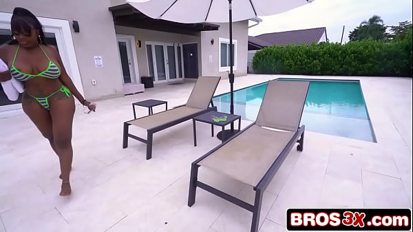 Image Monster BBC Delivery Guy Fucking Luxurious Ebony Babe
