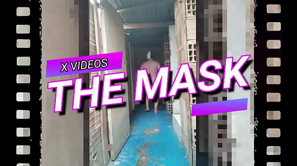 Image exitante caminata por la casa desnudo