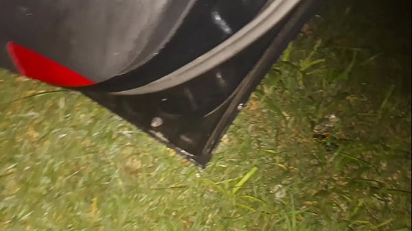 Image Esposa leva gozadas de estranhos no dogging em p&uacute_blico!