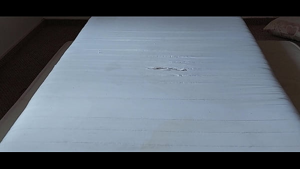 Image I fuck with the mattress and ejaculate sperm on the mattress