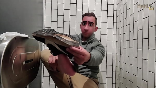 Image STEP GAY DAD - PUBLIC TOILET - The only thing stinker are his armpits and feet