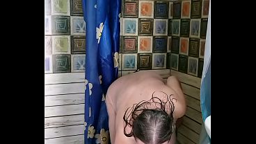 Image Busty granny MariaOld take shower naked