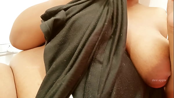 Image Indian aunty with sexy tits