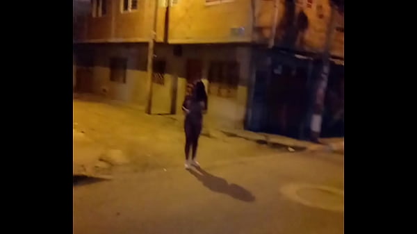 Image LA ENCUENTO EN LA CALLE Y ME PIDE QUE FOLLEMOS ES INCREIBLE
