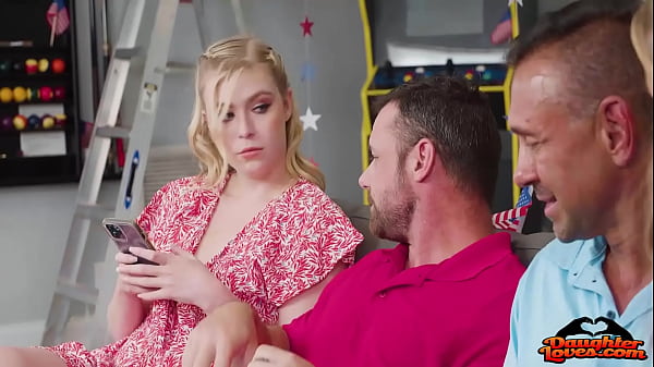 Image Macy Meadows, Krissy Knight Get Familiar With Stepdads
