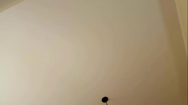 Image Mi hermanastra me ense&ntilde_a a usar cond&oacute_n