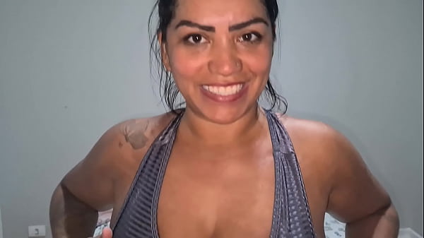 Image Pingando suor na academia e presenteando com a minha calcinha suada e p&eacute_s p&oacute_s treino