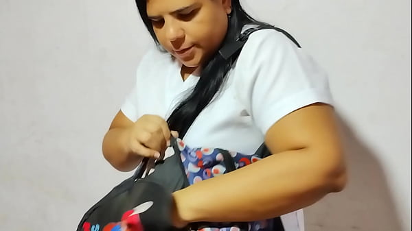 Image &iexcl_&iexcl_Enfermera cachonda termina seduciendo a su paciente para foll&aacute_rsela con su gran polla!! porno casero real