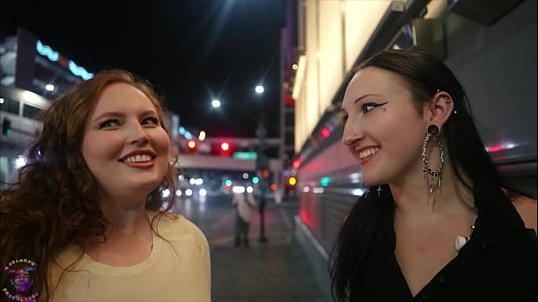Image Mia Dior & Raven Rice Gets Intimate After Leaving The Nerd Bar At The Freemont Experience
