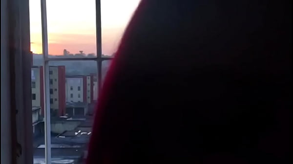Image Ela se exibindo pra mim de um jeito muito exitante n&atilde_o resisti a essa morena linda e come a buceta dela bem gostoso