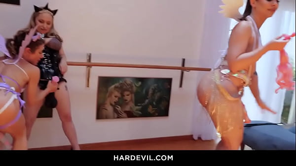 Image Threesome lesbian anal play