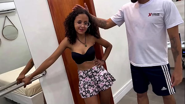 Image A gaucha pequenininha fodendo no Motel Caricia com dois machos e gozou varias vezes