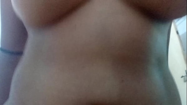 Image No Tinder ela disse que gosta de ser apertada no pesco&ccedil_o enquanto monta no meu cacete. Os peitos grandes naturais dan&ccedil_ando s&atilde_o del&iacute_cias demais.