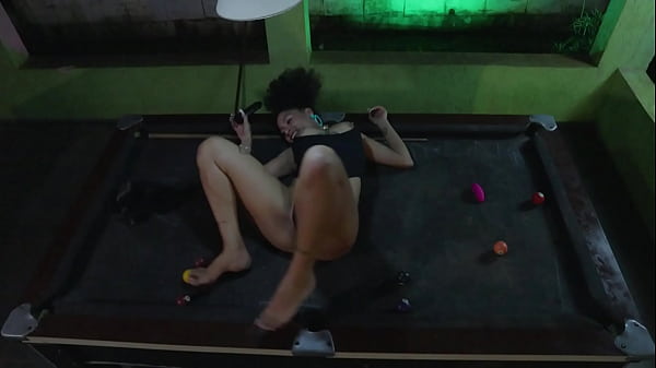 Image DE TANTO BRINCAR COM PAU E BOLA TIVE QUE ME ALIVIAR