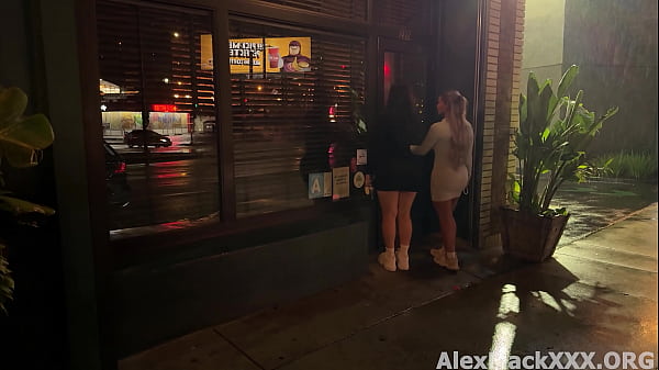 Image Violet Myers & Hayley Davies picked up a lucky guy to share