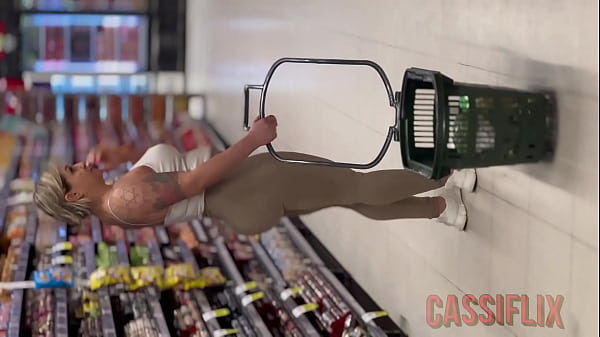 Image Fui com o boy fazer compras e ele n&atilde_o aguentou olhar minha bunda grande, me levou para o motel e me fez gozar gostoso! assista completo no cassiflix