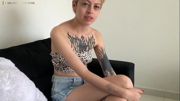 Image espiando a mi hermanastra mientras se cambia de ropa - babe - en espa&ntilde_ol