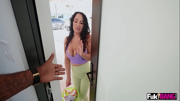 Image Maid Brianna Bourbon Huge Booty Catch Big Cock