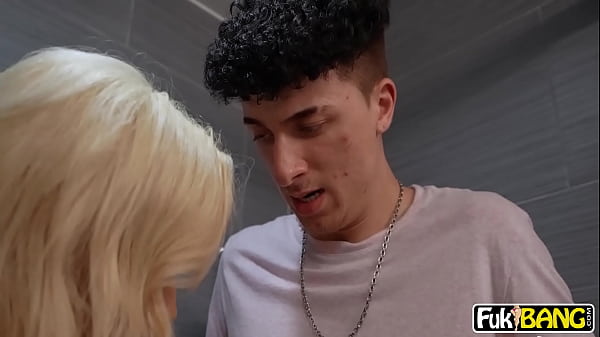 Image Stepmom Spencer Scott Gives Blue Balls