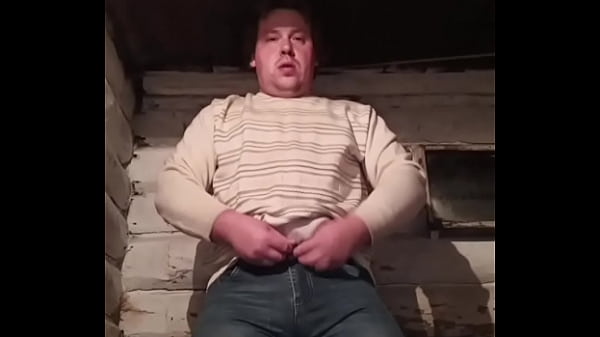 Image Teaser: Russian gay waiting for a good spanking!