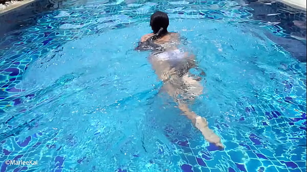 Image Bargirl Girlfriend Sucking Cock at Pool Villa
