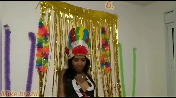 Image Carnaval com um nifeta iniciante millena Gomes ela adora sexo anal ela gene bem gostoso ela pede leitinho na boca veja completo no sheer