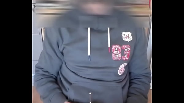 Image utilisation d'uneTige &agrave_ ur&egrave_tre pour la 1&egrave_re fois,