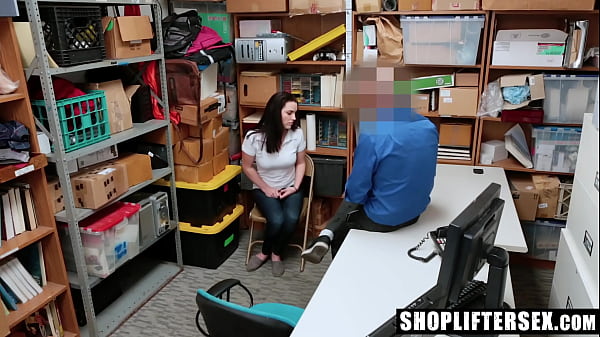 Image Teen Caught Using Stolen Credit Card to Make the Purchase